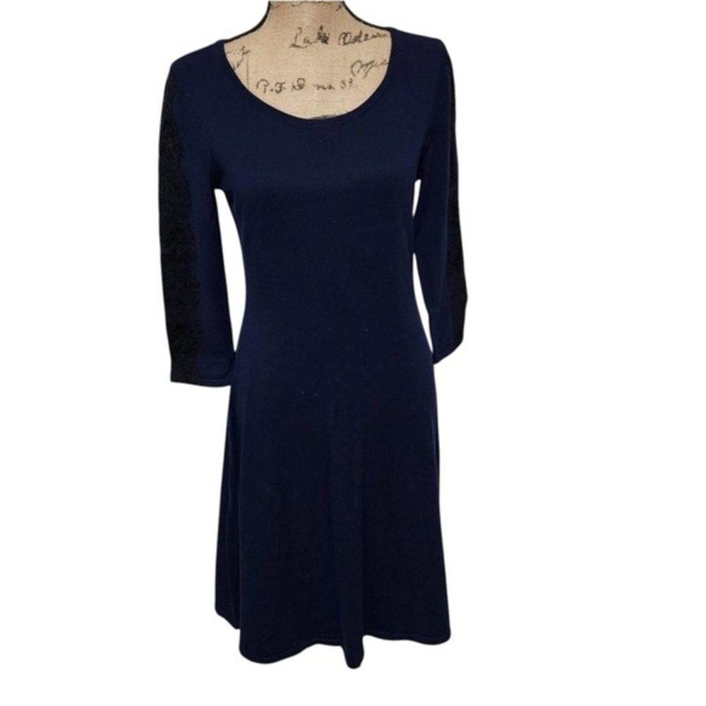 Nine west Navy Blue sweater dress with lace inset sleeves size small